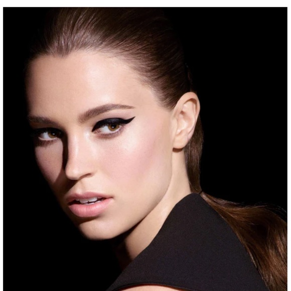 NEW‼️‼️ HOURGLASS ⌛️ VOYEUR™ WATERPROOF LIQUID LINER 👁️ - Picture 4 of 5